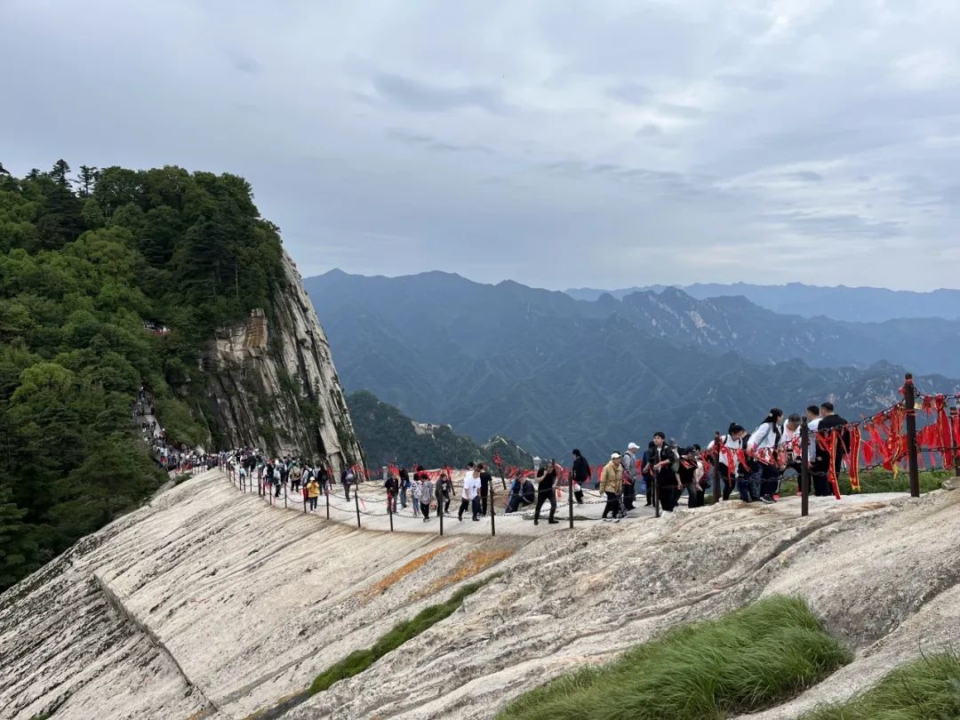 @中高考考生,华山门票+西峰索道+华山滑道半价优惠政策请查收(图14)